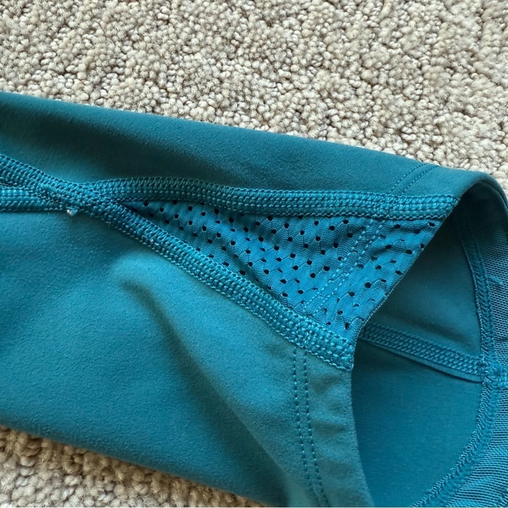 Lorna Jane Cropped Leggings - Picture 4 of 7